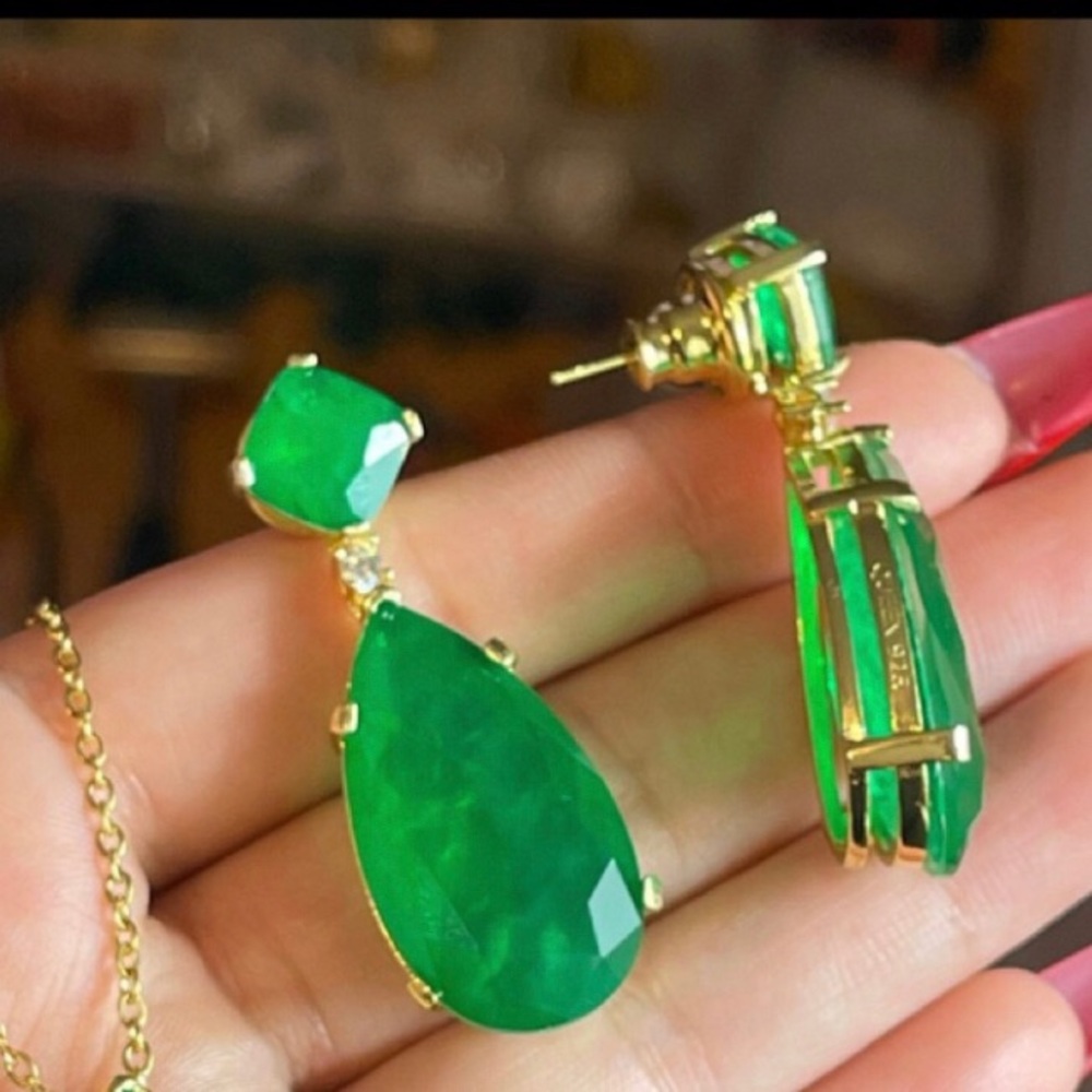 Vibrant Zambian Emerald Teardrop Earrings - Picture 2 of 7